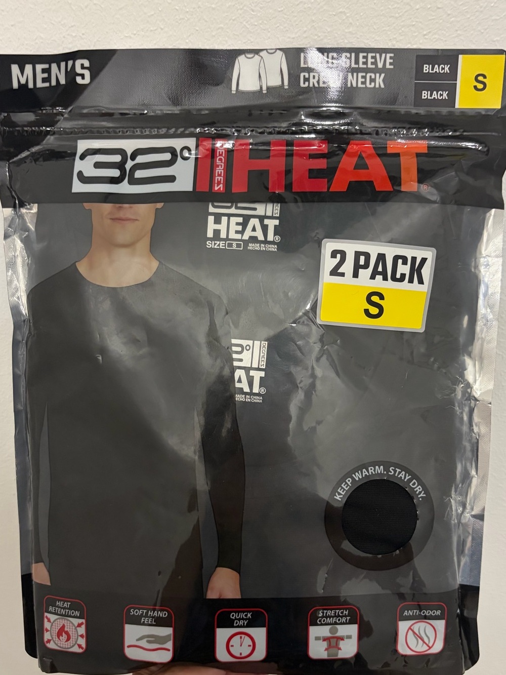32 Degrees Men’s Black Long Sleeve Crew Neck Base Layer - 2 Pack